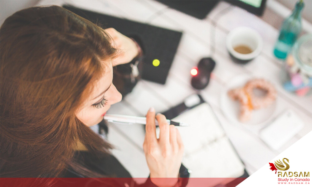 ۷ پیشنهاد کاربردی برای تحصیل آنلاین در کانادا | رادسام